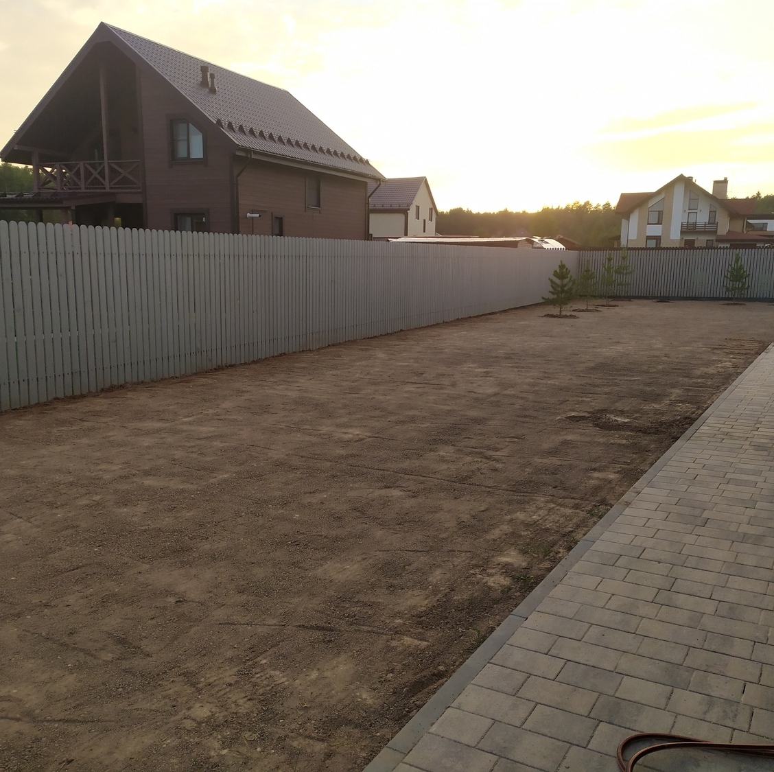 Подготовка земли перед посевом газона